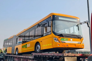 中車電動首批10輛18米純電客車發(fā)往莫桑比克