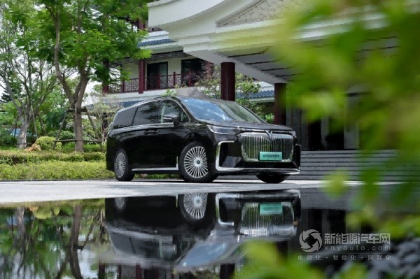 嵐圖汽車