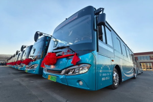 為市民創(chuàng)造更加美好的出行環(huán)境!186臺(tái)中車純電公交“鯨動(dòng)”遼陽(yáng)