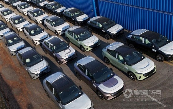 嵐圖汽車
