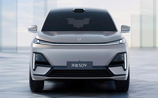 深藍汽車春晚霸屏：傳統(tǒng)車企轉(zhuǎn)型密碼與行業(yè)新局