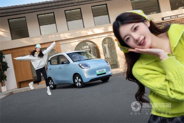 五菱宏光MINIEV四門版