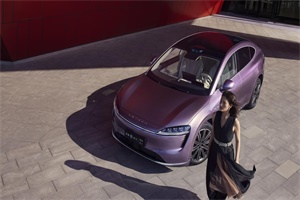 大定破7萬(wàn)!智界R7全面對(duì)決煥新Model Y，誰(shuí)更值得入手?
