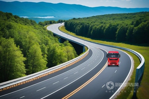 創(chuàng)維純電牽引車