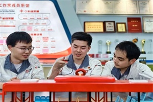 中車電動與湖汽職院共建!湖南首批職校勞模工匠工作室授牌