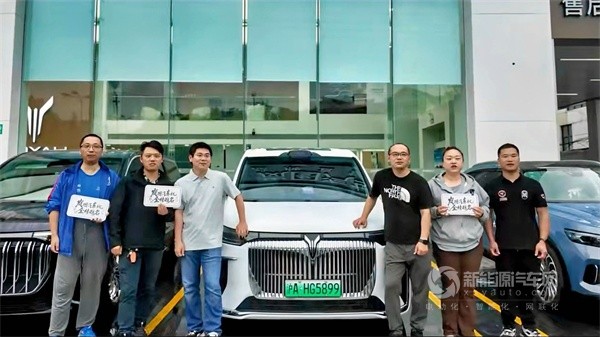 嵐圖汽車