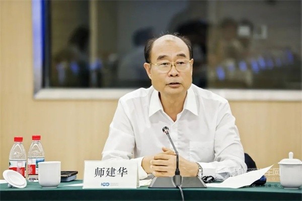 “新能源汽車動(dòng)力電池安全技術(shù)與工藝創(chuàng)新”研討會(huì)