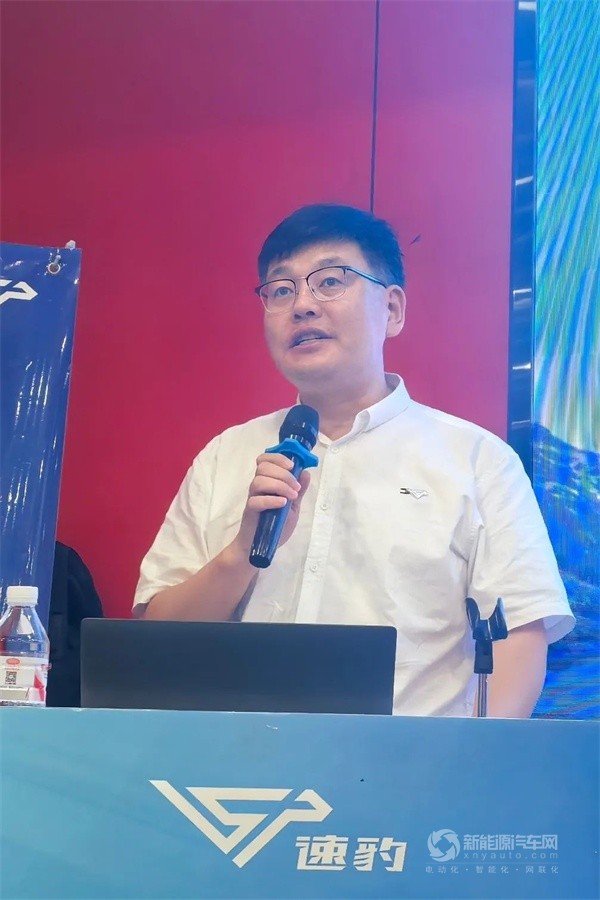 速豹黑金剛