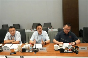 比亞迪楊冬生：以璇璣架構(gòu)深耕電動(dòng)化與智能化，引領(lǐng)產(chǎn)業(yè)變革