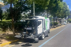 創(chuàng)維無人清掃車“大海?！?，智能環(huán)衛(wèi)新標(biāo)桿