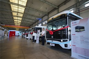 8.5米短后懸公交+自動(dòng)駕駛巴士亮相 中車電動(dòng)登陸廣州公交博覽會(huì)!