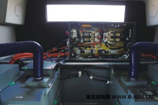 黃海DD6109PHEV1N客車（天然氣混動國五18-34座）