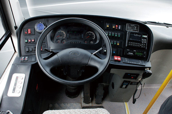 宇通ZK6105CHEVPG26公交車（柴油/電混動(dòng)國五10-36座）