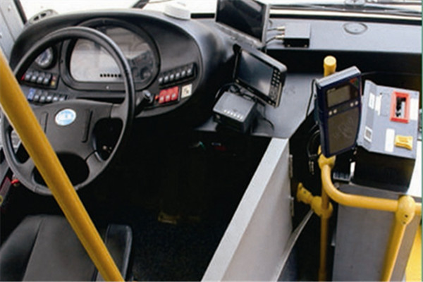 百路佳JXK6180BCHEVN公交車（天然氣/電混動(dòng)國五10-49座）
