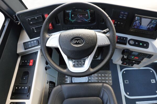 比亞迪BYD6700B2EV1低入口公交車（純電動10-22座）